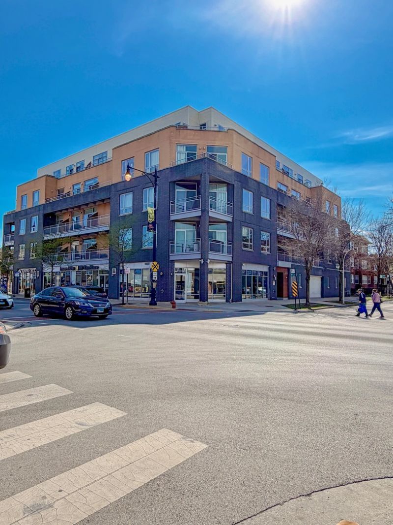 3201 W Leland Avenue , Unit 210, Chicago, IL 60625 Main Photo
