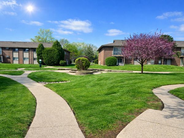 2300 Old Tavern Road , Unit 205, Lisle, IL 60532