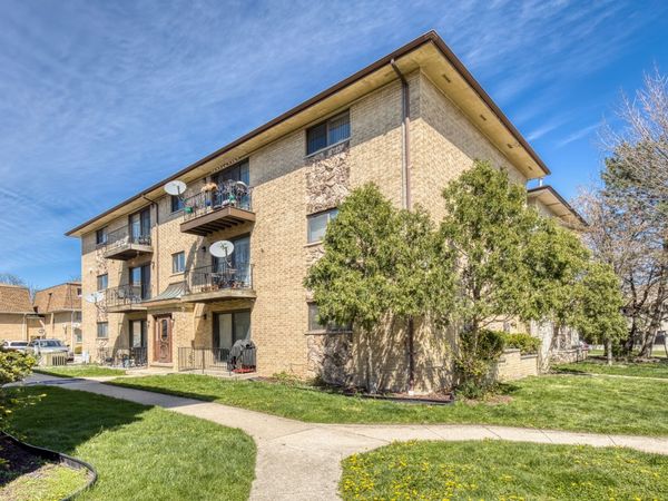 8504 W Catherine Avenue, Unit 2N, Chicago, IL 60656