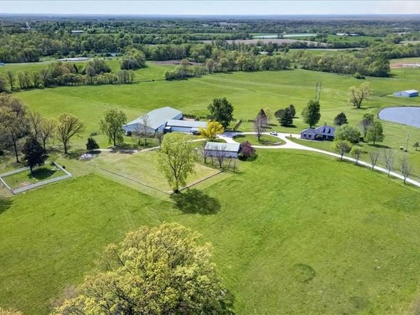 506 Windy Hill Road, Elsberry, MO 63343