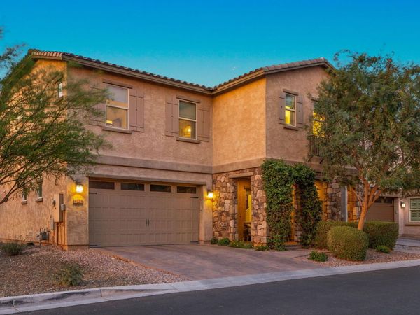 4724 E PARKSIDE Lane, Phoenix, AZ 85050