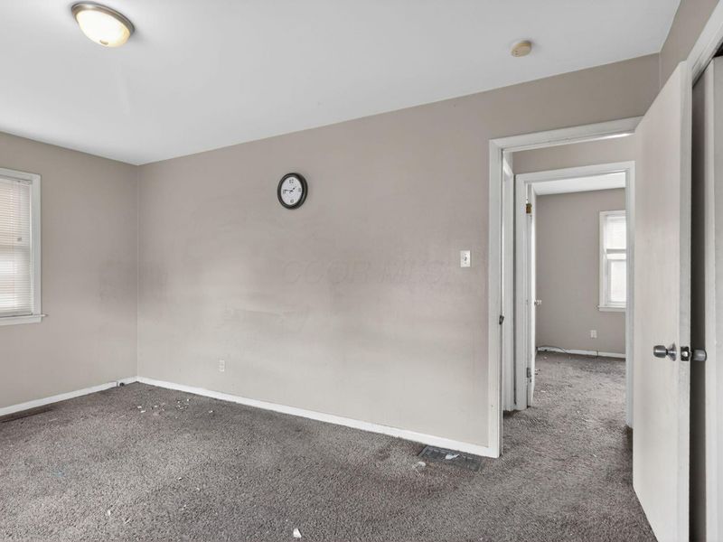 4487 Dundee Avenue , Columbus, OH 43227 Photo 15