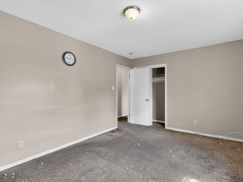 4487 Dundee Avenue , Columbus, OH 43227 Photo 39