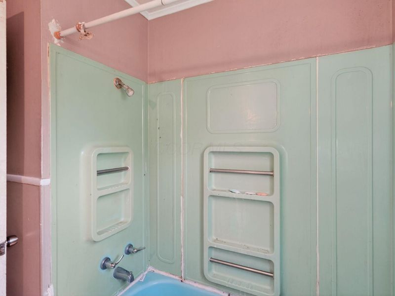 4487 Dundee Avenue , Columbus, OH 43227 Photo 43