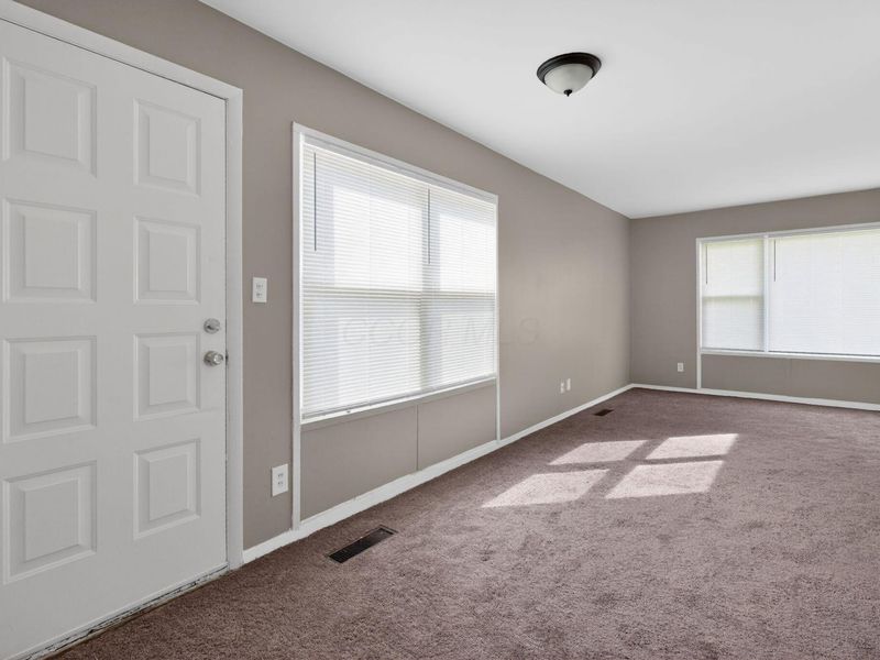 7399 Wollam Avenue , Reynoldsburg, OH 43068 Photo 6