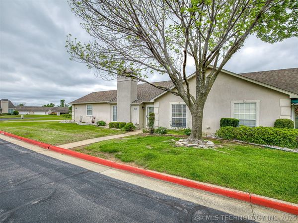 8212 S 84th East Avenue, Tulsa, OK 74133