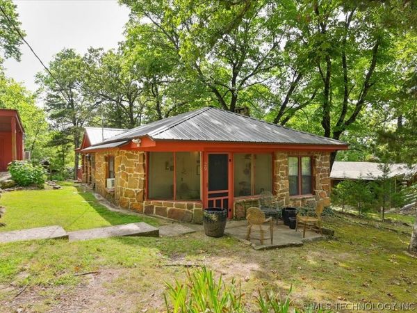 58 Oak Street , Locust Grove, OK 74352