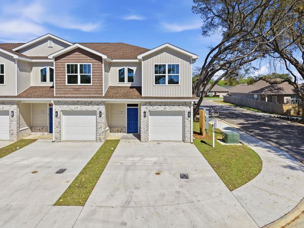 931 Kenzie Lane, Fort Walton Beach, FL 32547