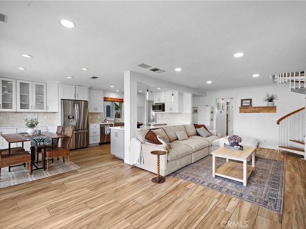 2528 University Drive, Newport Beach, CA 92660