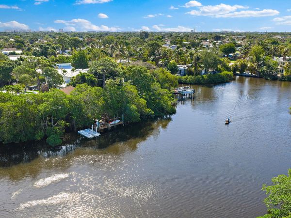 702 Warren Drive, Jupiter, FL 33458