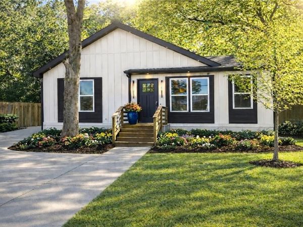 724 Bellemeade Avenue NW, Atlanta, GA 30318