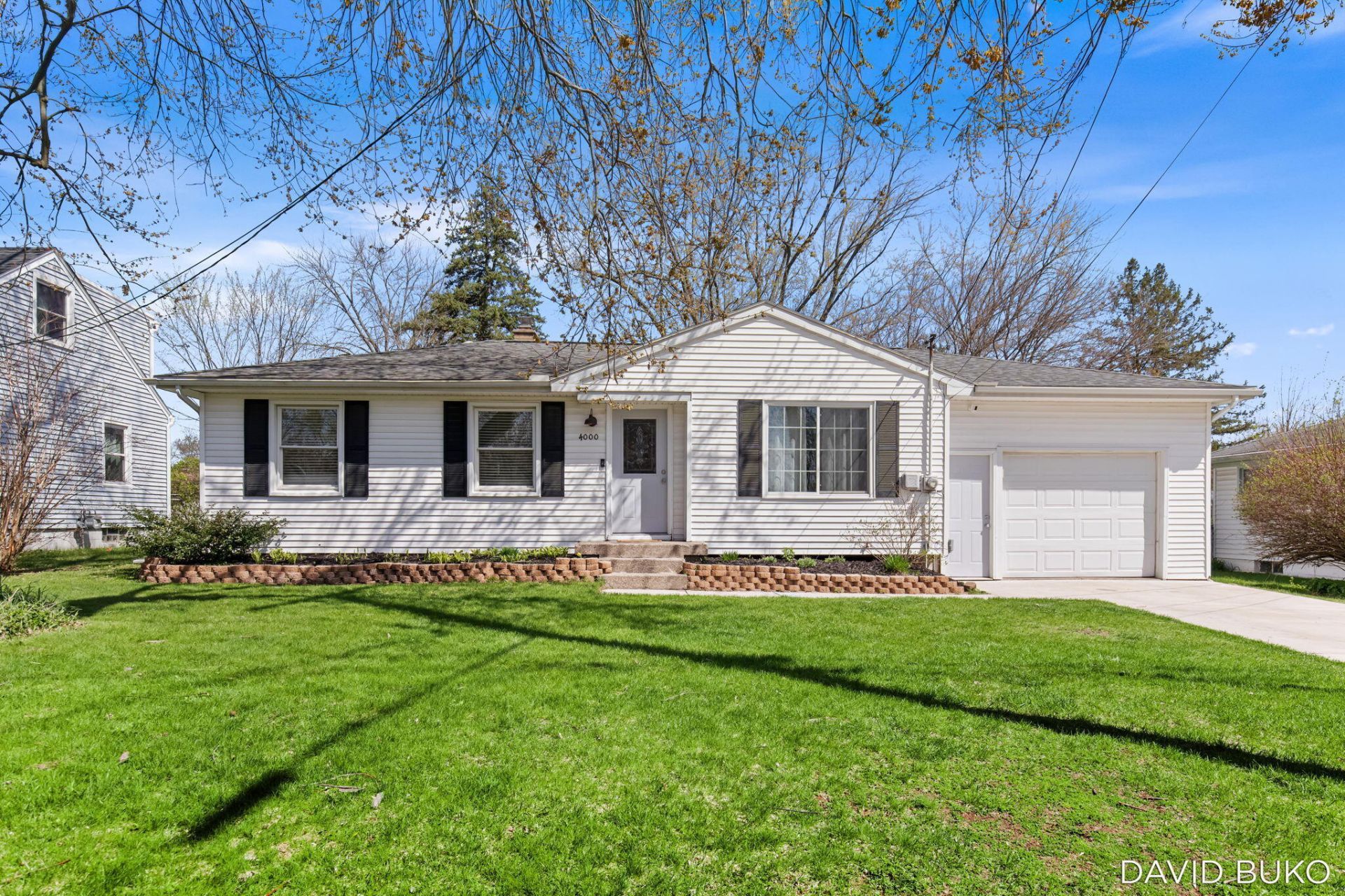 4000 Hillsdale Avenue Ne, Grand Rapids, MI 49525 Main Photo