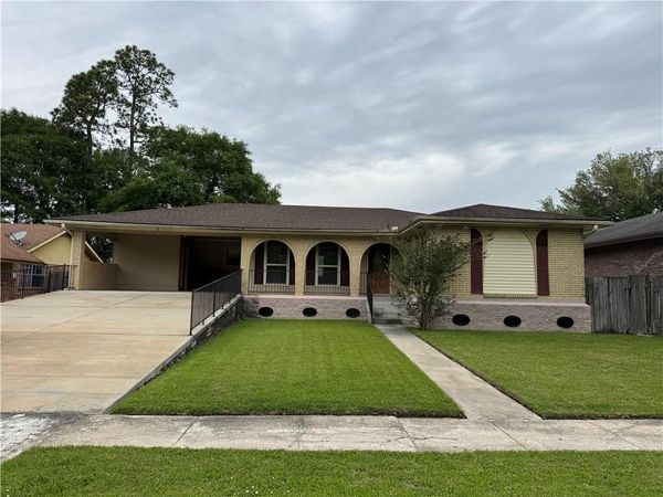 206 CANBERRA Court , Slidell, LA 70458