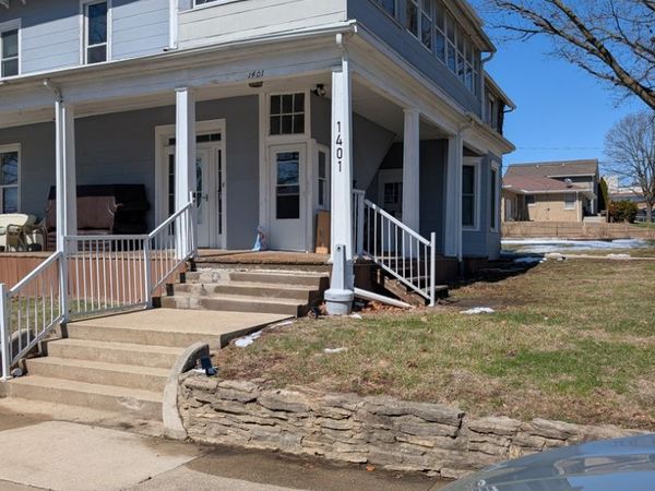 1401 Bluff Street , Peru, IL 61354