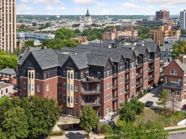301 Clifton Avenue, Unit 3D, Minneapolis, MN 55403