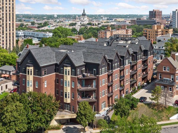 301 Clifton Avenue, Unit 3D, Minneapolis, MN 55403