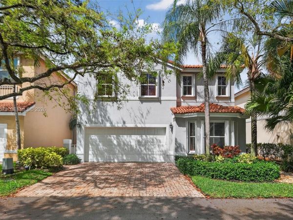 1860 Sweetbay Way , Hollywood, FL 33019