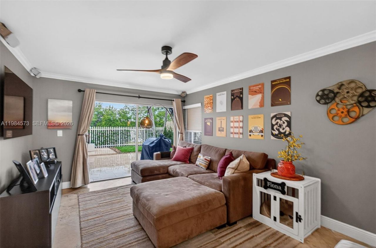1860 Sweetbay Way, Hollywood, FL 33019 Photo