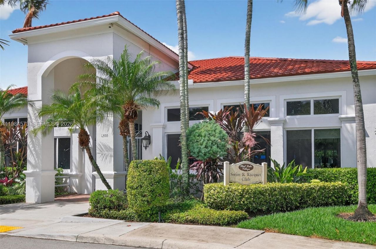 1860 Sweetbay Way, Hollywood, FL 33019 Photo