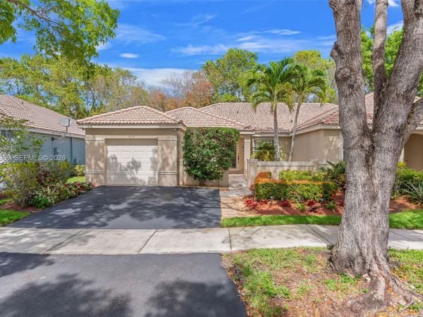 4108 Pine Ridge Ln , Weston, FL 33331