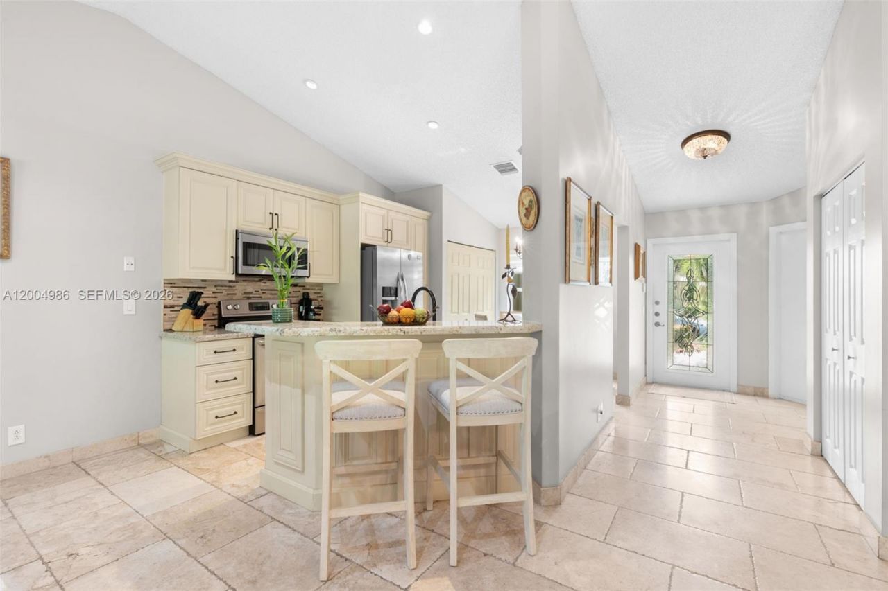 4108 Pine Ridge Ln, Weston, FL 33331 Photo