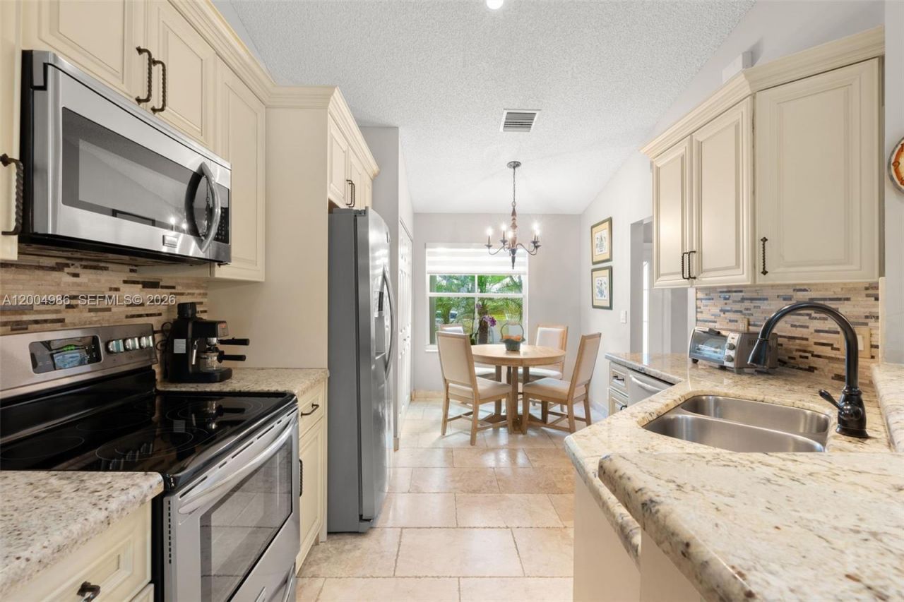 4108 Pine Ridge Ln, Weston, FL 33331 Photo