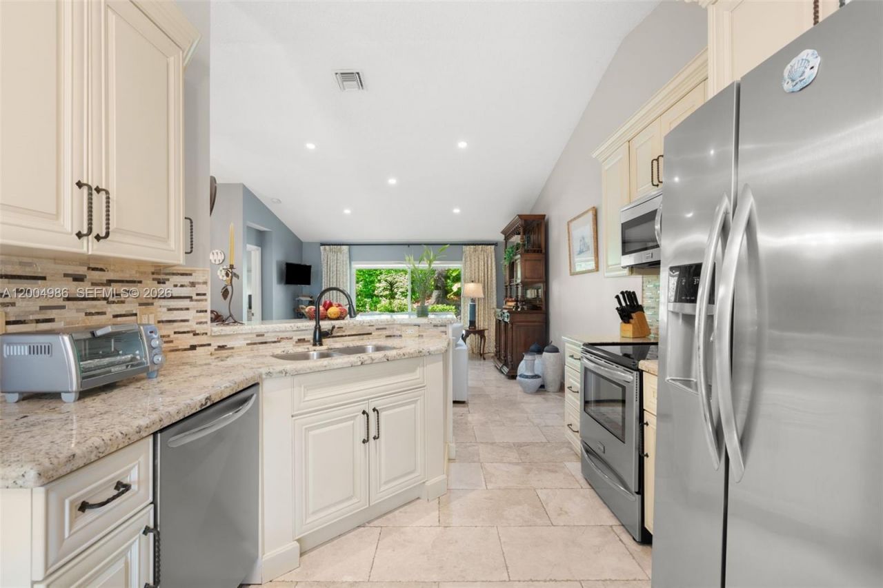 4108 Pine Ridge Ln, Weston, FL 33331 Photo