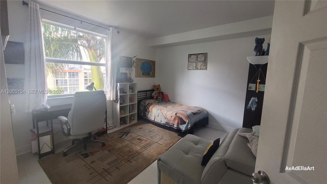 17125 N Bay Rd , Unit 3505, Sunny Isles Beach, FL 33160 Photo