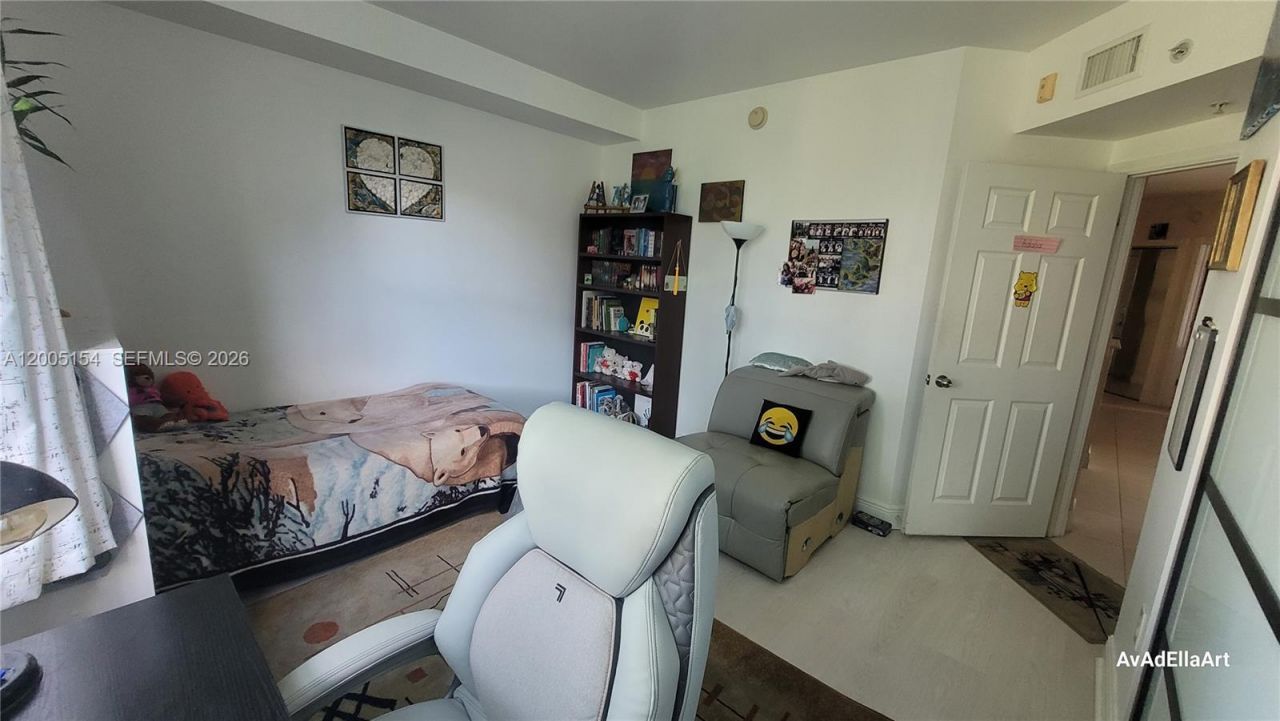 17125 N Bay Rd , Unit 3505, Sunny Isles Beach, FL 33160 Photo