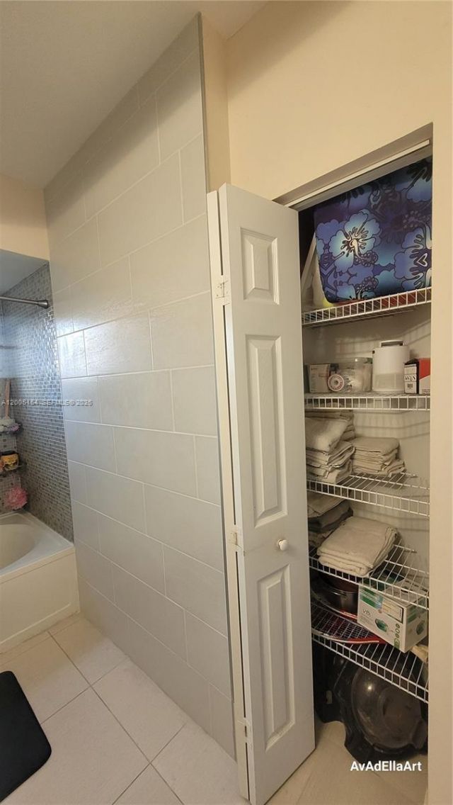 17125 N Bay Rd , Unit 3505, Sunny Isles Beach, FL 33160 Photo