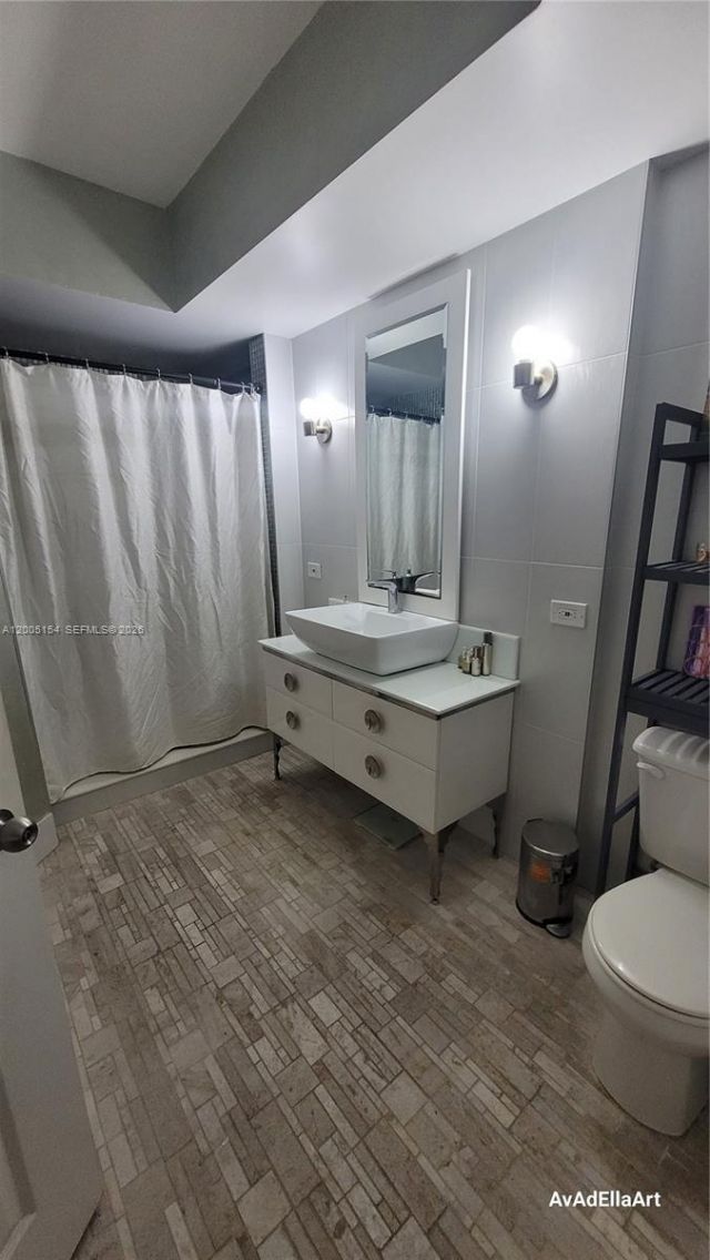 17125 N Bay Rd , Unit 3505, Sunny Isles Beach, FL 33160 Photo