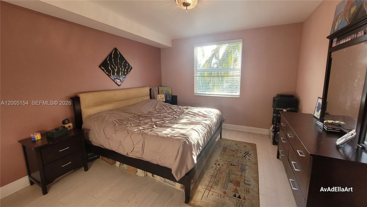 17125 N Bay Rd , Unit 3505, Sunny Isles Beach, FL 33160 Photo