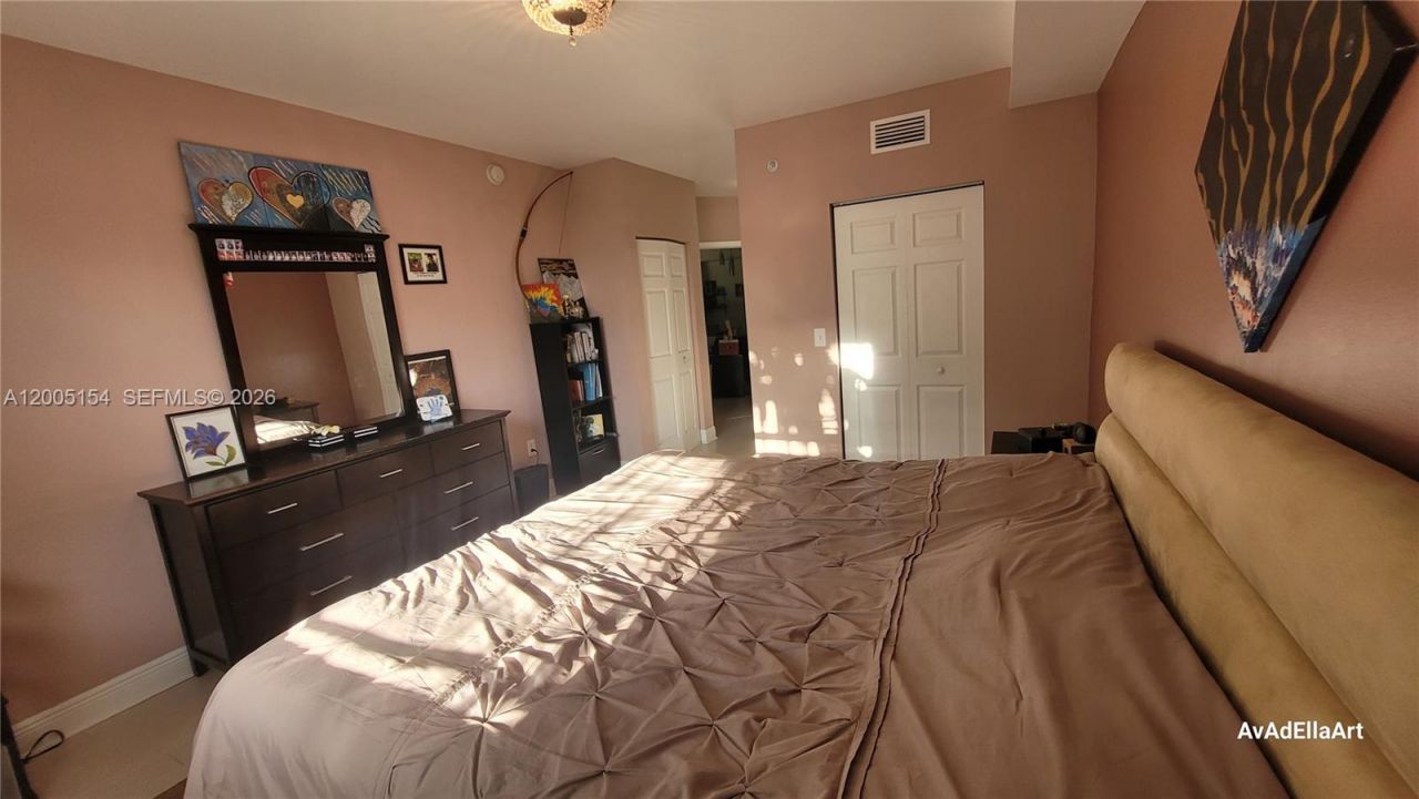 17125 N Bay Rd , Unit 3505, Sunny Isles Beach, FL 33160 Photo