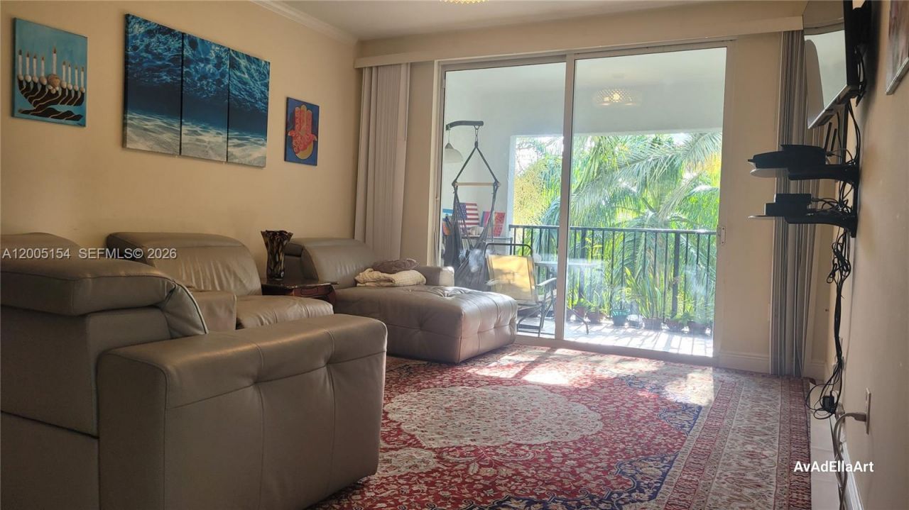 17125 N Bay Rd , Unit 3505, Sunny Isles Beach, FL 33160 Photo
