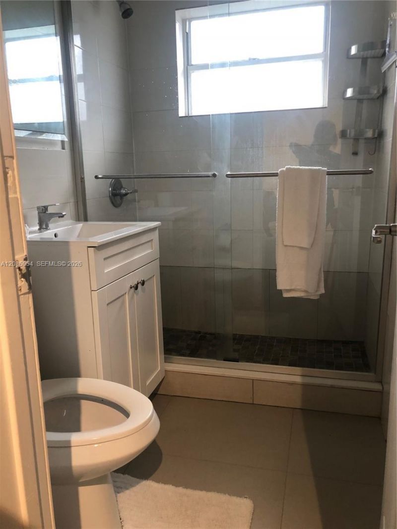 911 Meridian Ave , Unit 105, Miami Beach, FL 33139 Photo