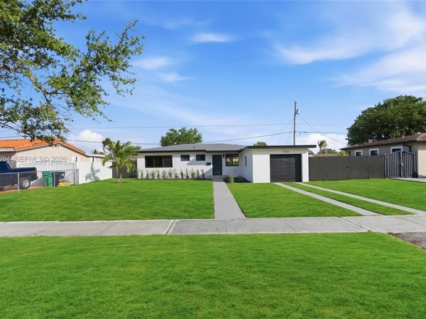 9660 Dominican Dr , Cutler Bay, FL 33189