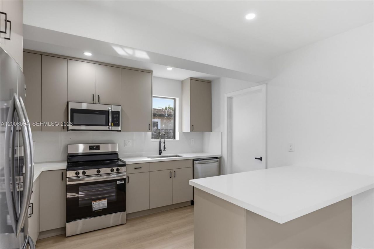 9660 Dominican Dr , Cutler Bay, FL 33189 Photo