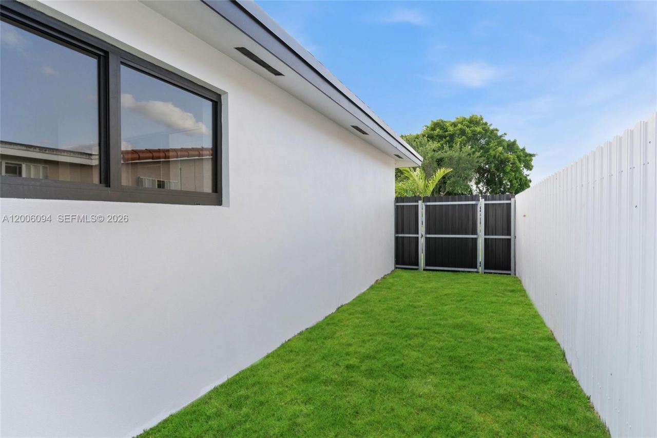 9660 Dominican Dr , Cutler Bay, FL 33189 Photo