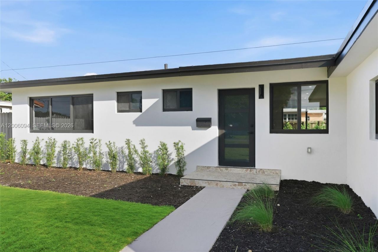 9660 Dominican Dr , Cutler Bay, FL 33189 Photo