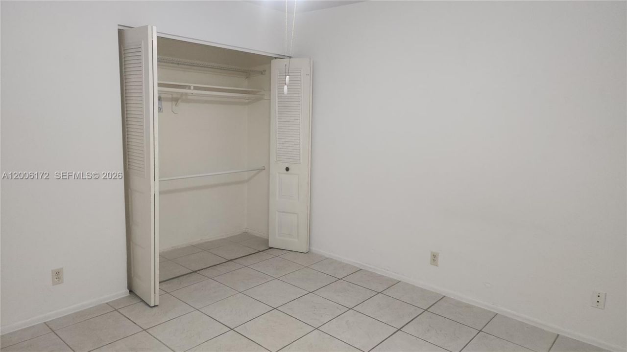 13707 Kendale Lakes Cir, Unit 205, Miami, FL 33183 Photo
