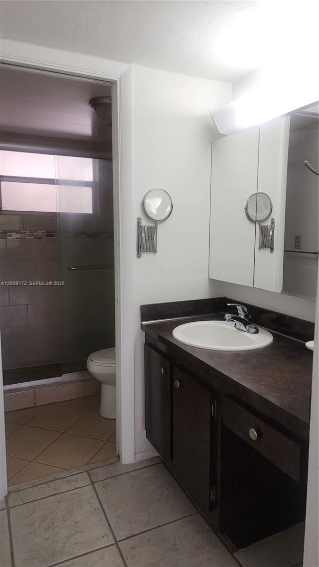 13707 Kendale Lakes Cir, Unit 205, Miami, FL 33183 Photo