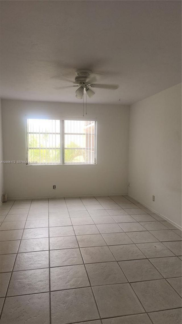 13707 Kendale Lakes Cir, Unit 205, Miami, FL 33183 Photo