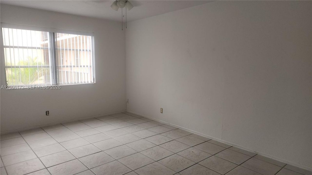 13707 Kendale Lakes Cir, Unit 205, Miami, FL 33183 Photo