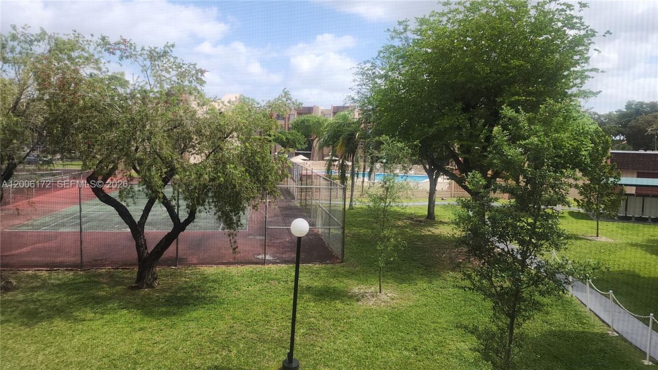 13707 Kendale Lakes Cir, Unit 205, Miami, FL 33183 Photo