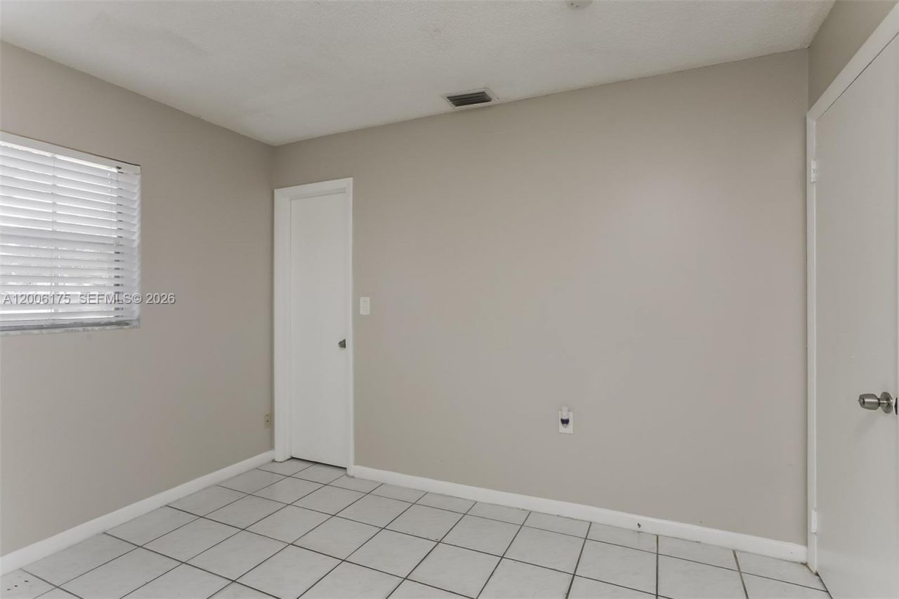 6025 SW 37th St, Unit E-W, Miramar, FL 33023 Photo