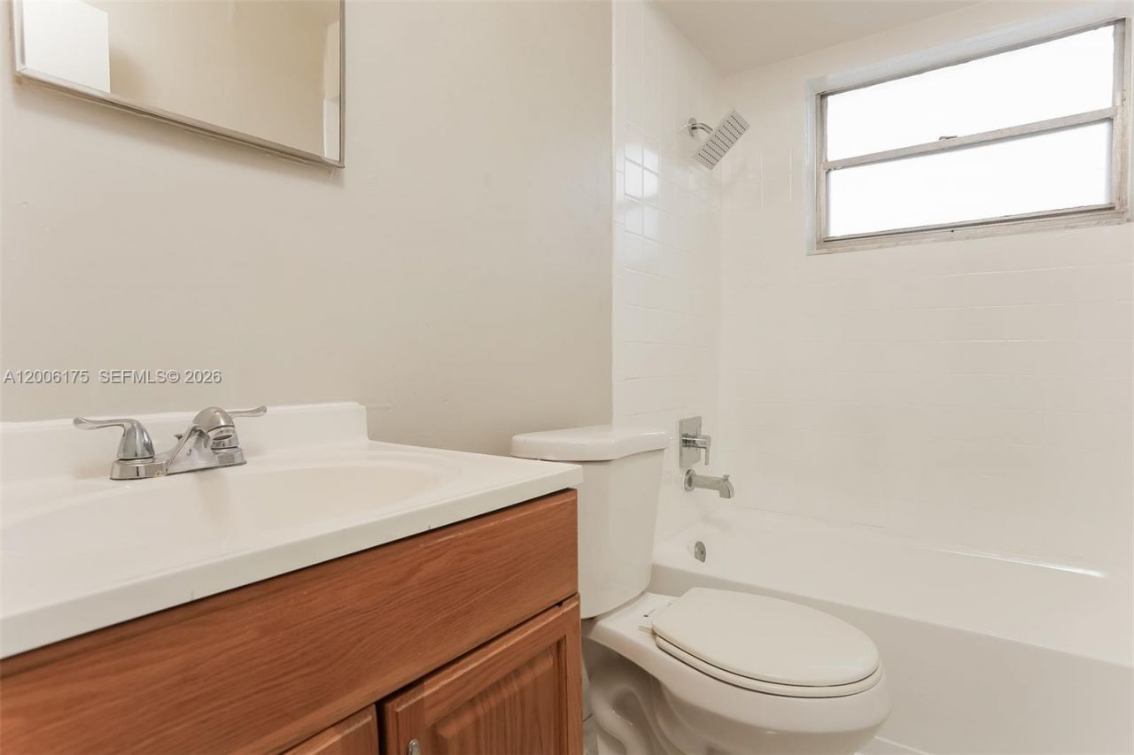 6025 SW 37th St, Unit E-W, Miramar, FL 33023 Photo