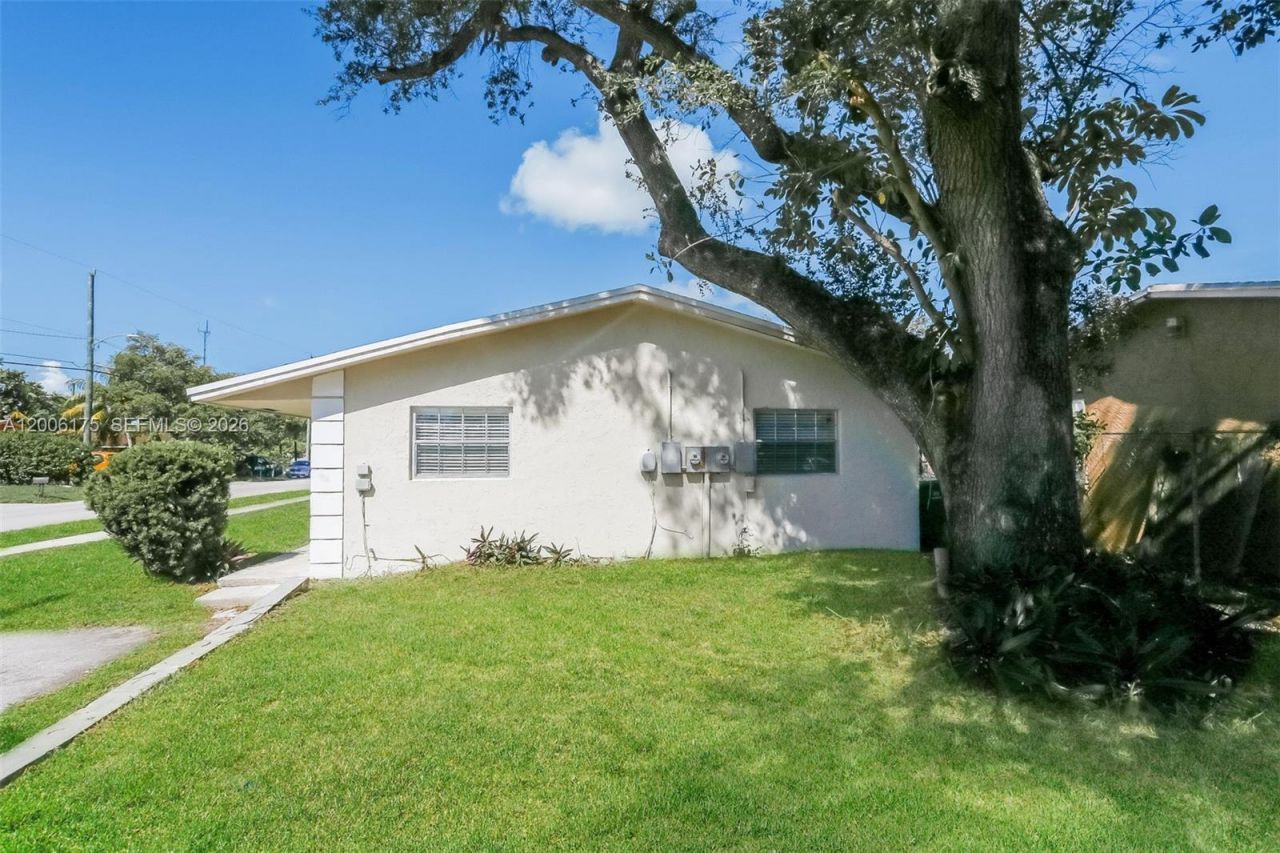 6025 SW 37th St, Unit E-W, Miramar, FL 33023 Photo