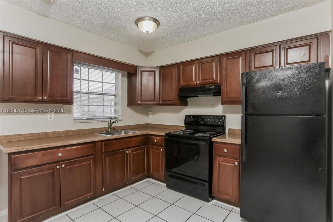 6025 SW 37th St, Unit E-W, Miramar, FL 33023 Photo