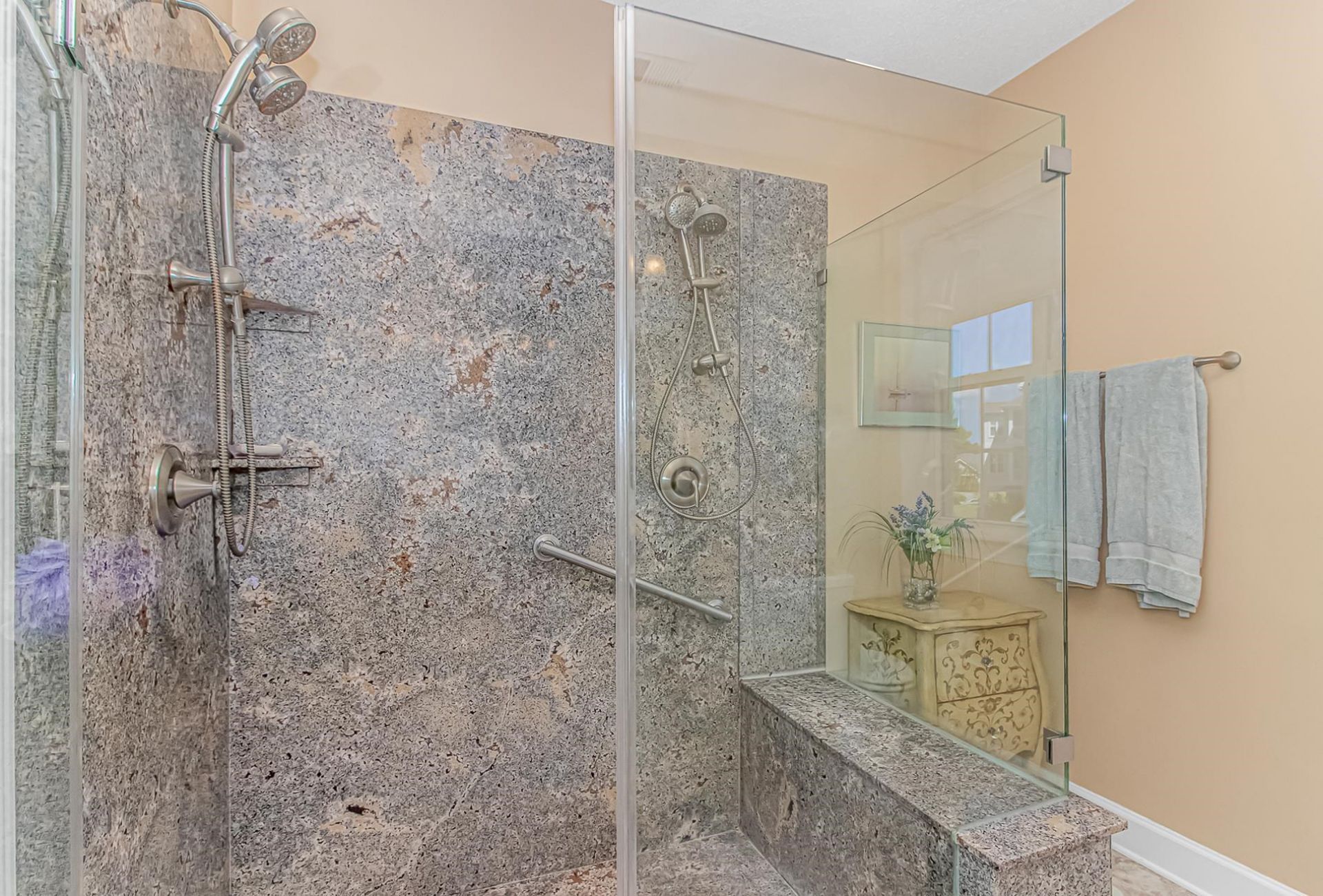 2241 Waterview Dr. Photo 17