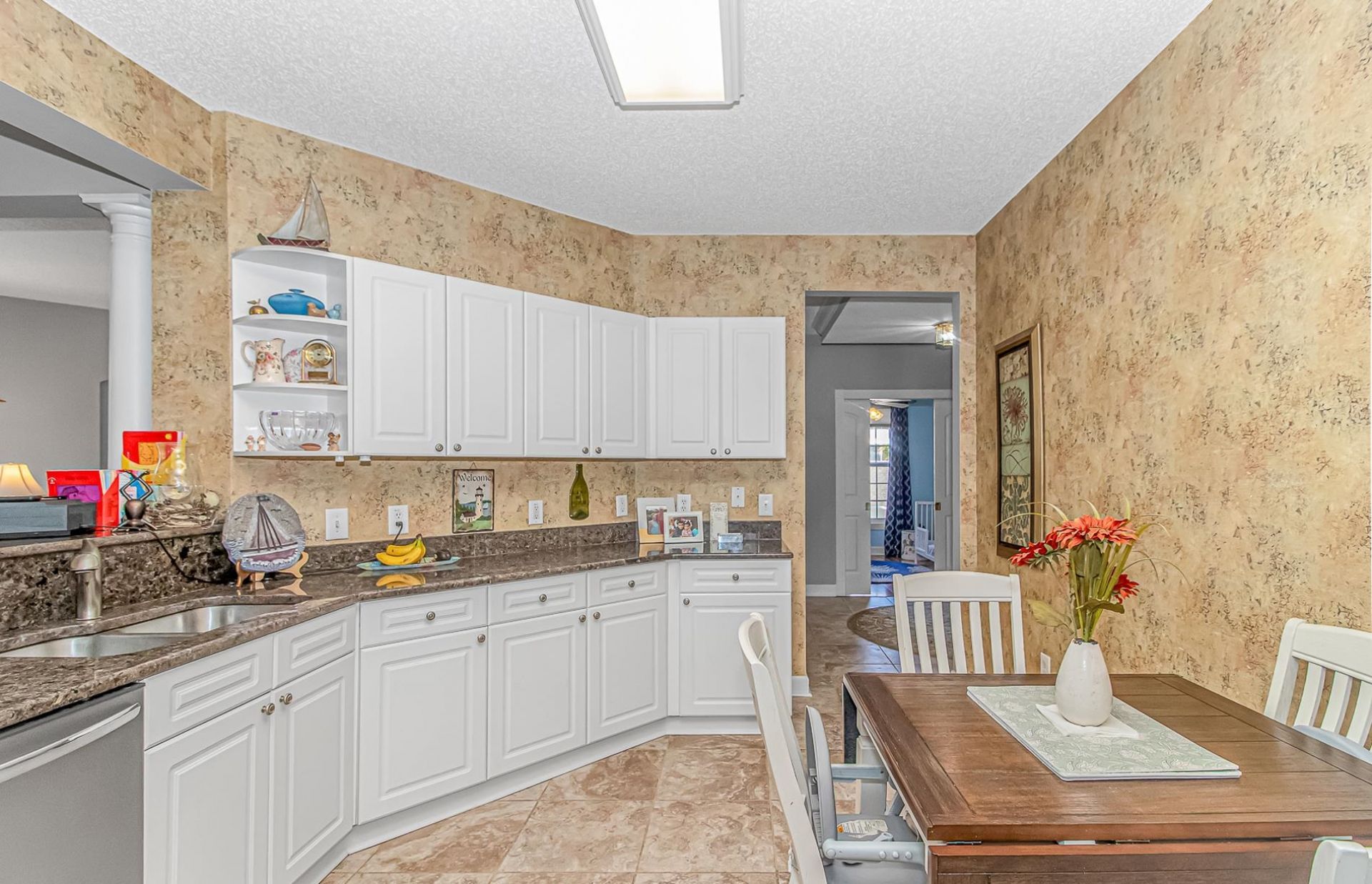2241 Waterview Dr. Photo 7